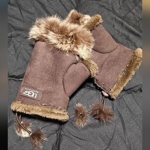 Ugg half gloves